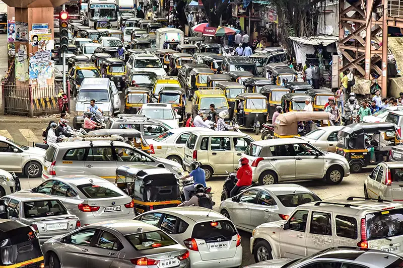 Heavy traffic in Mumbai, India