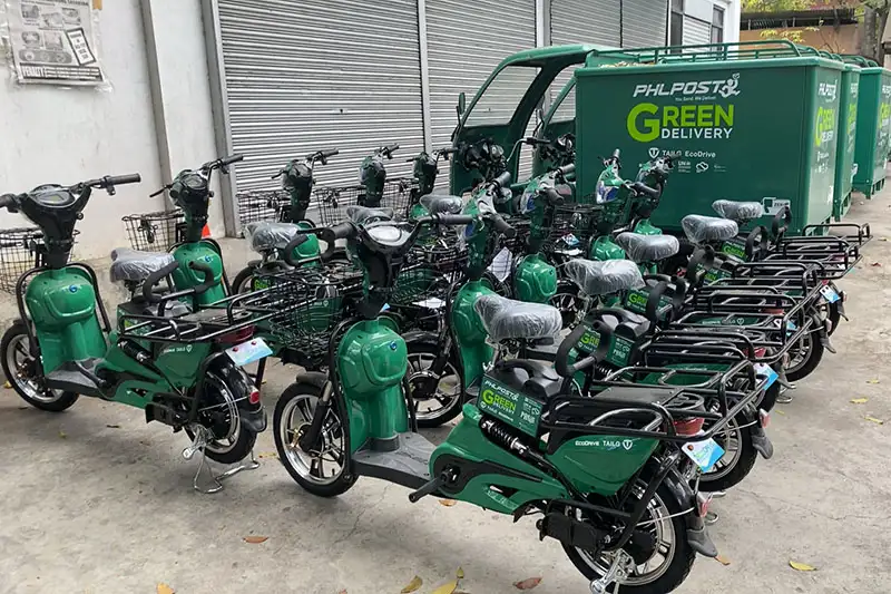 A fleet of PHLPOST e-bikes. Credit: Clean Air Asia.